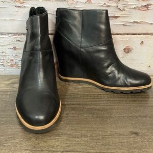 UGG Amal wedge bootie size 11.​​